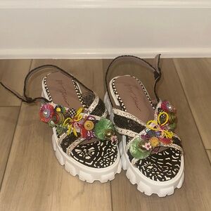 EUC Betsey Johnson Multicolor Embellished Chunky Colorful Sandals Size 8.5